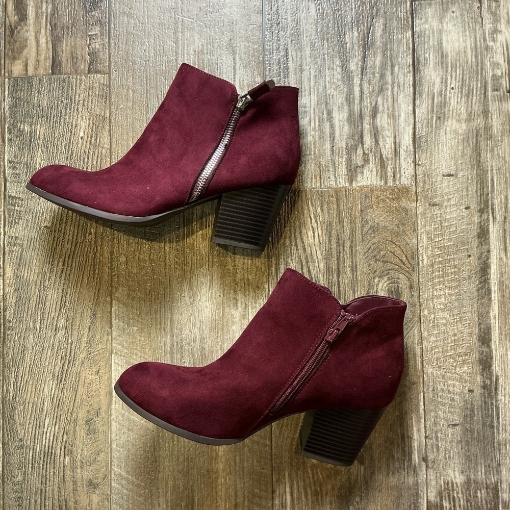 Style & Co. Deep Red Ankle Booties Size 8.5 W - Picture 5 of 12